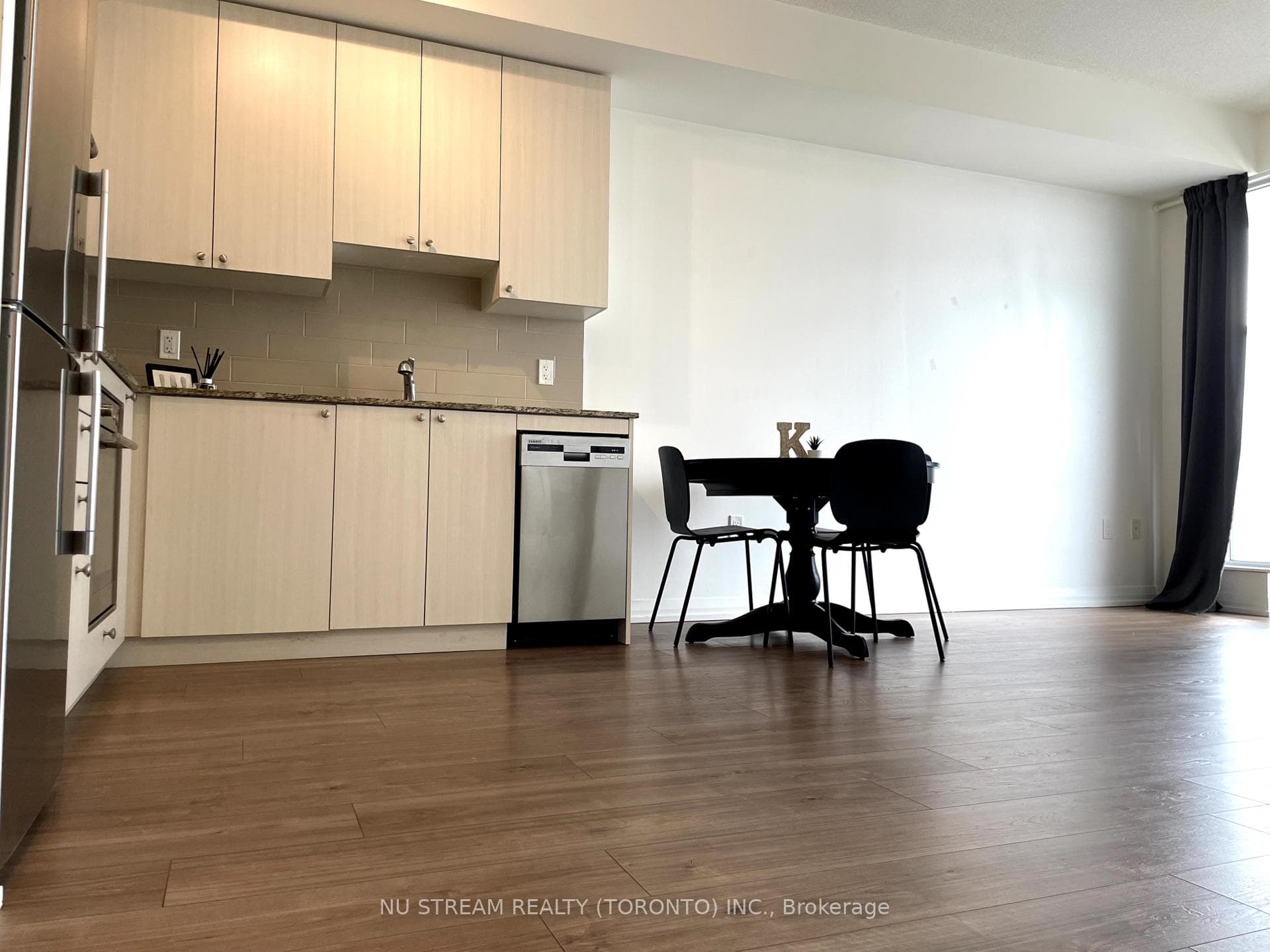 50 Ann O'reilly Road Unit 1407 photo 17