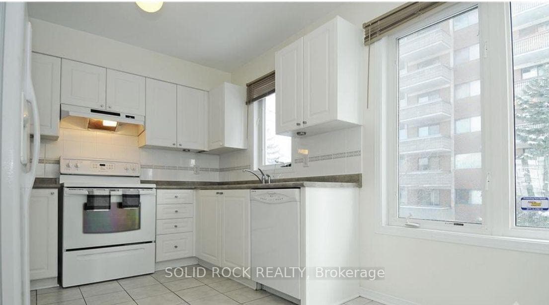 314 GOTHAM Place photo 8