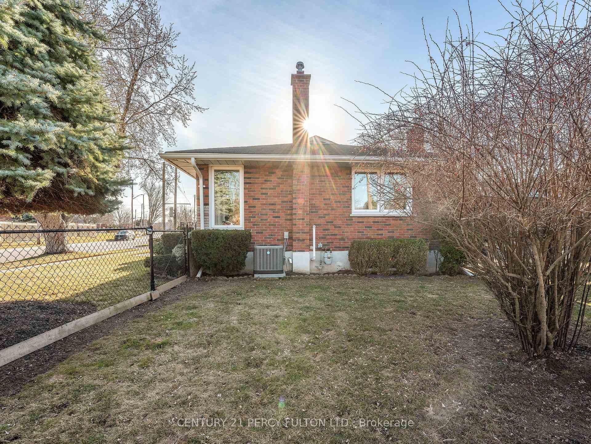 776 Regent Drive photo 34