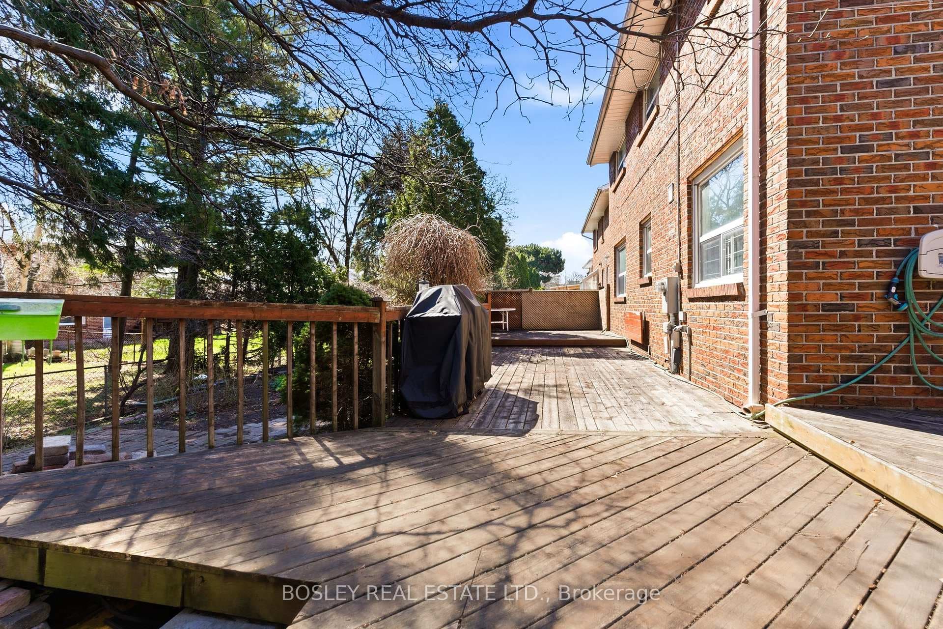 21 Bridlewood Boulevard photo 43