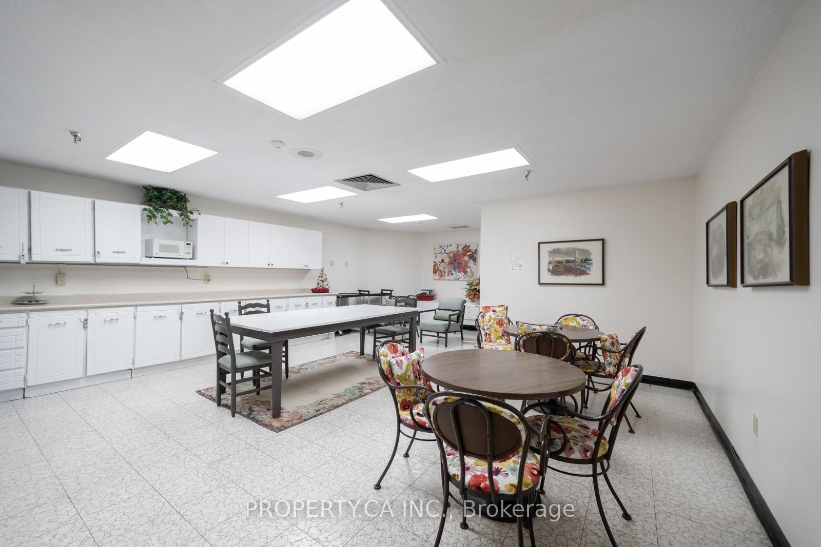 1333 Bloor Street Unit 2201 photo 45