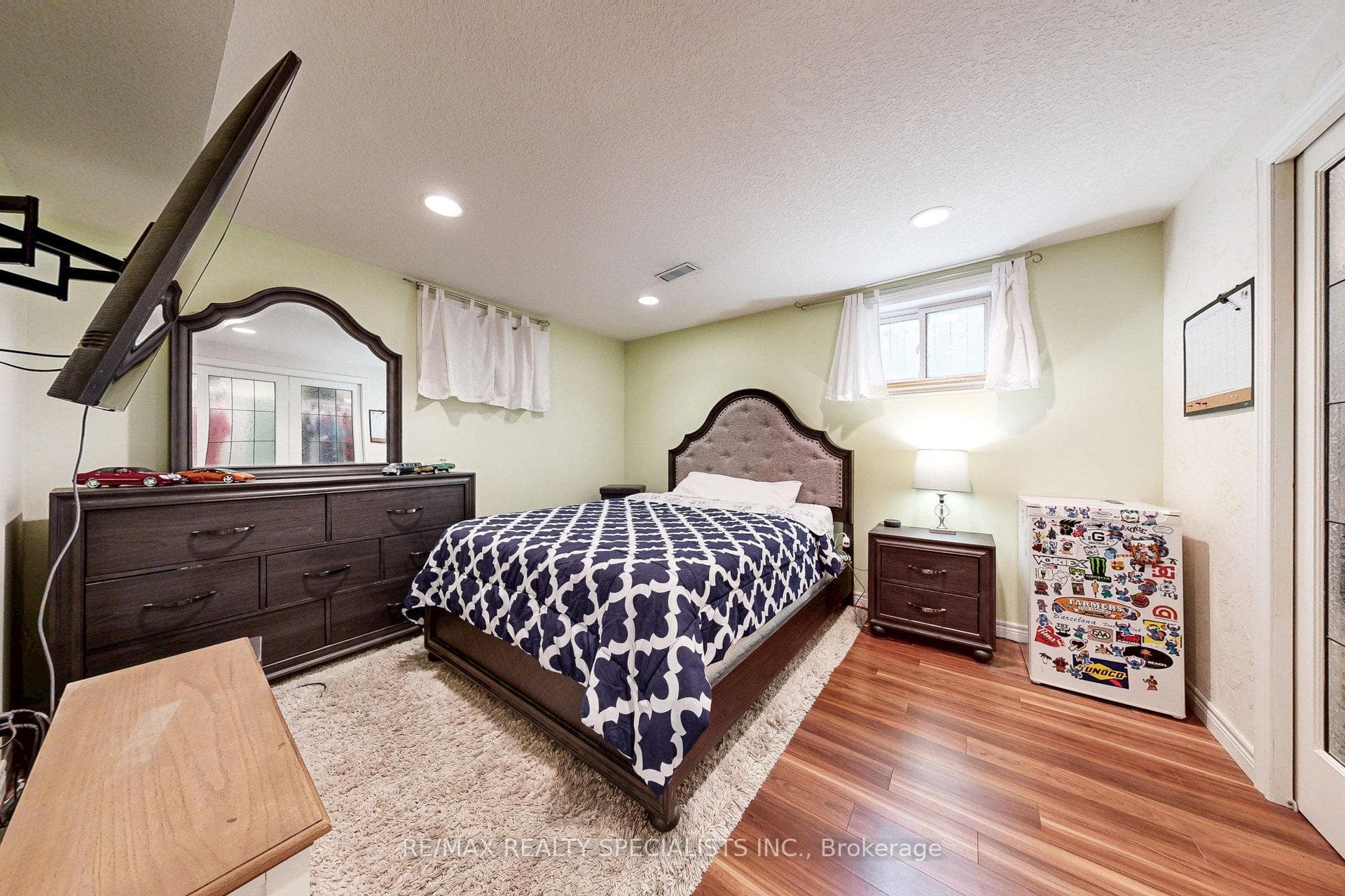 99 Pinnacle Drive photo 37