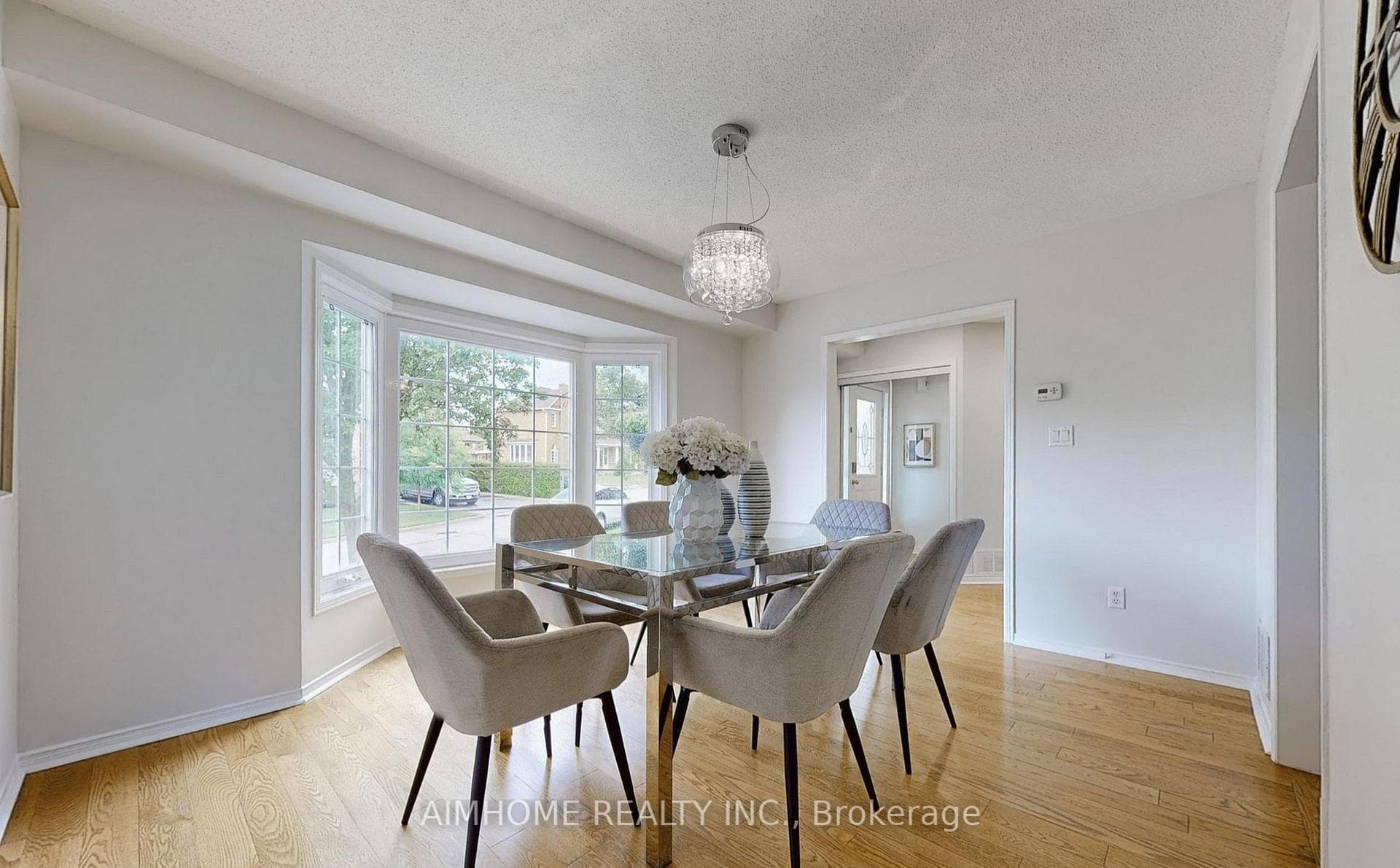 36 MEADOWGRASS Crescent photo 4