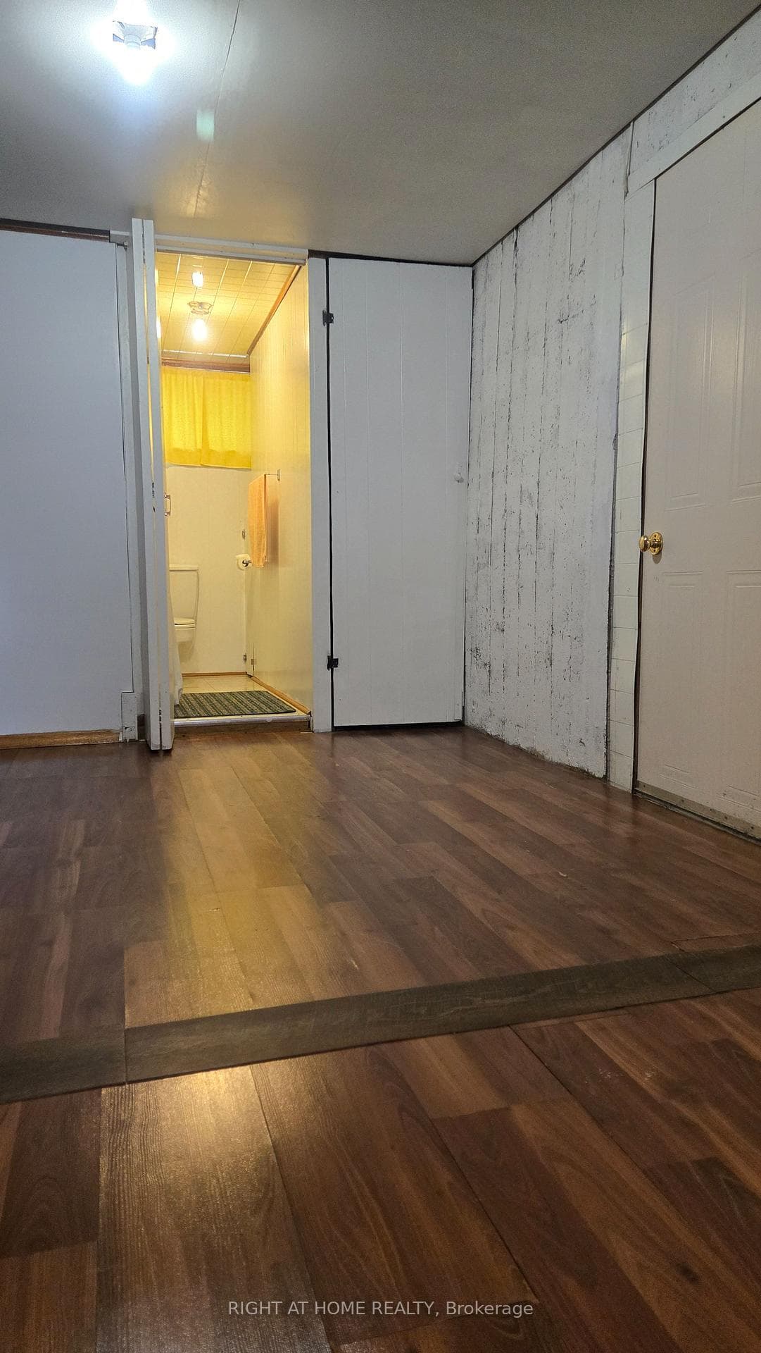 65 Ellis Crescent photo 20