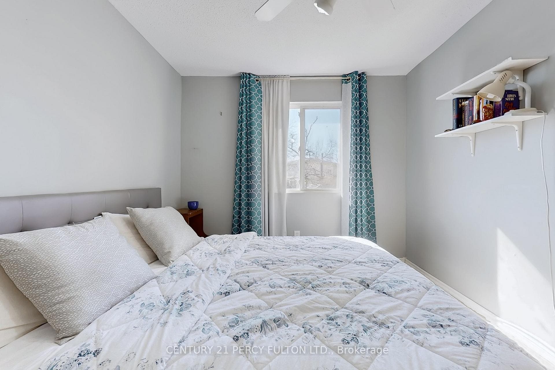217 CUNDLES Road photo 24
