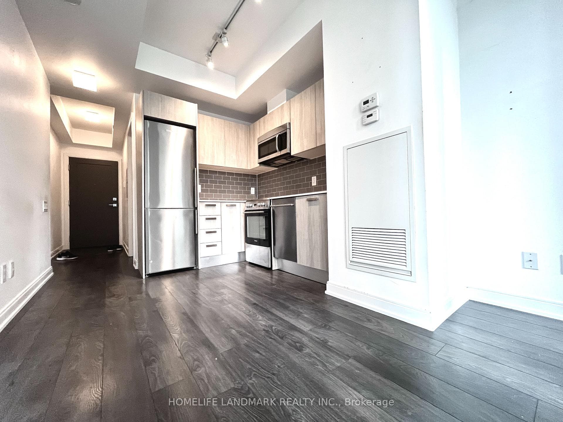 42 Charles Street Unit 603 photo 2