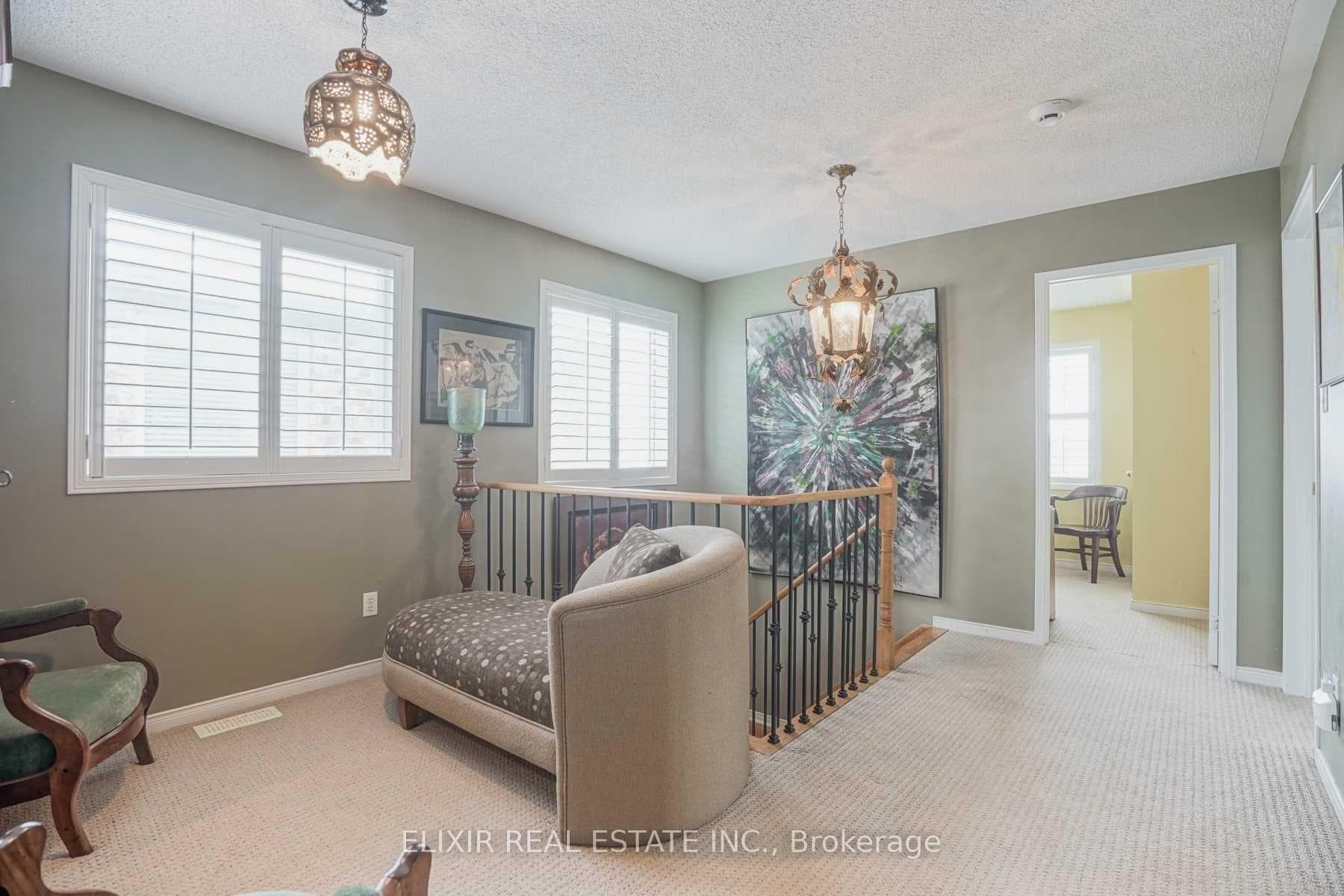 32 Florette Place photo 11