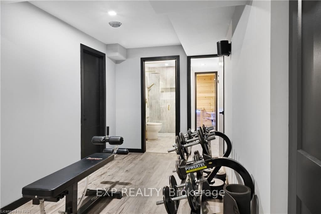300 RICHMOND Street Unit 17 photo 42