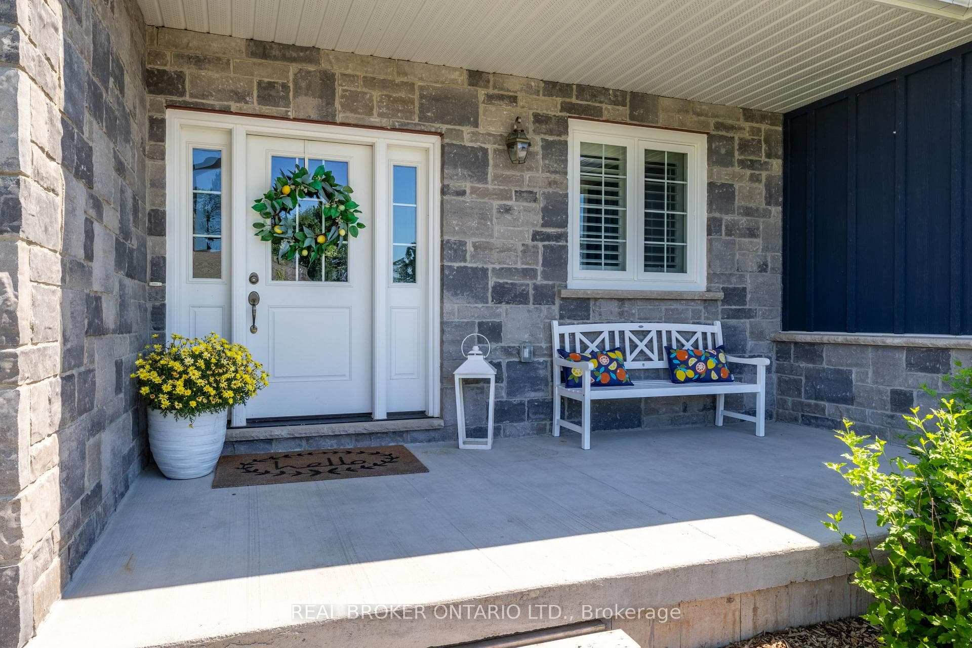 19 Cheslock Crescent photo 3