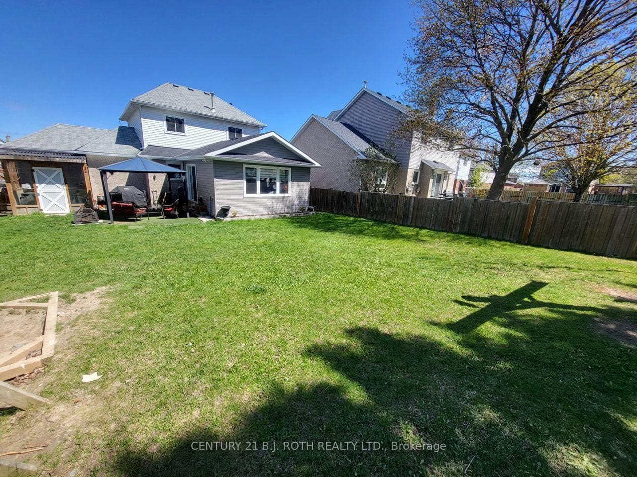 7 Fontaine Drive photo 25