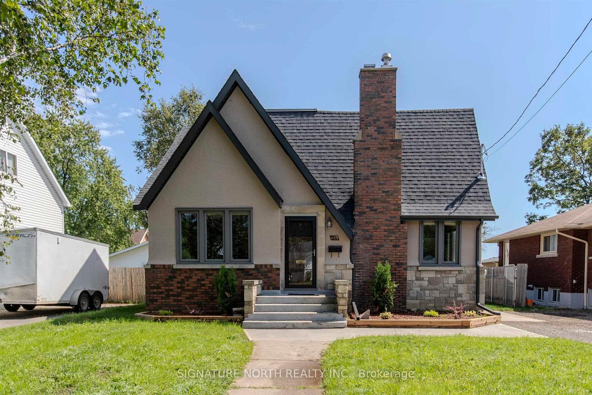409 Algoma Street photo 42