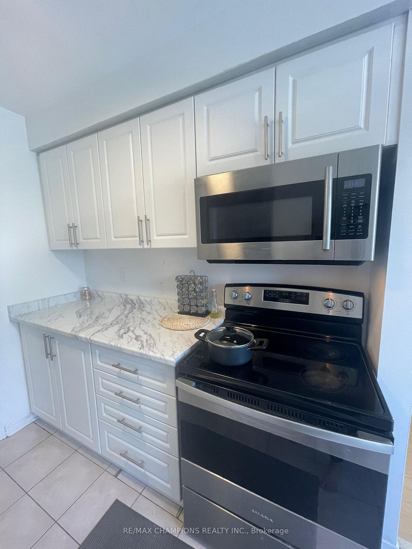 157 Morningmist Street photo 7