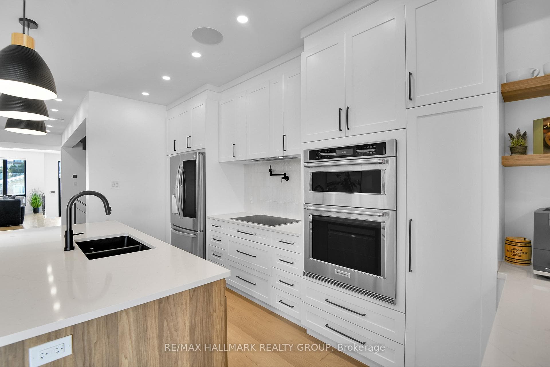 Main Level - Kitchen