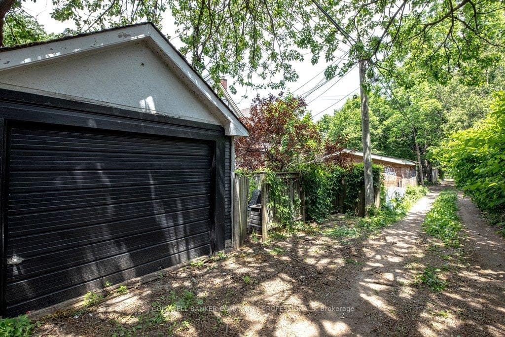 111 Spadina Avenue photo 48