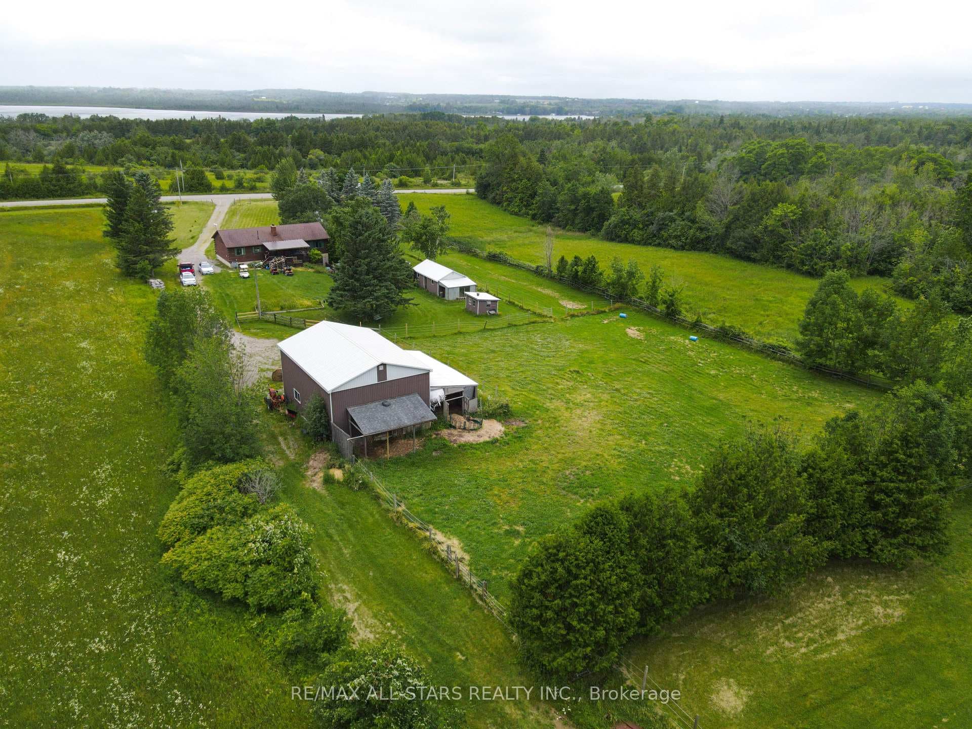 371 Sturgeon Point Road photo 31