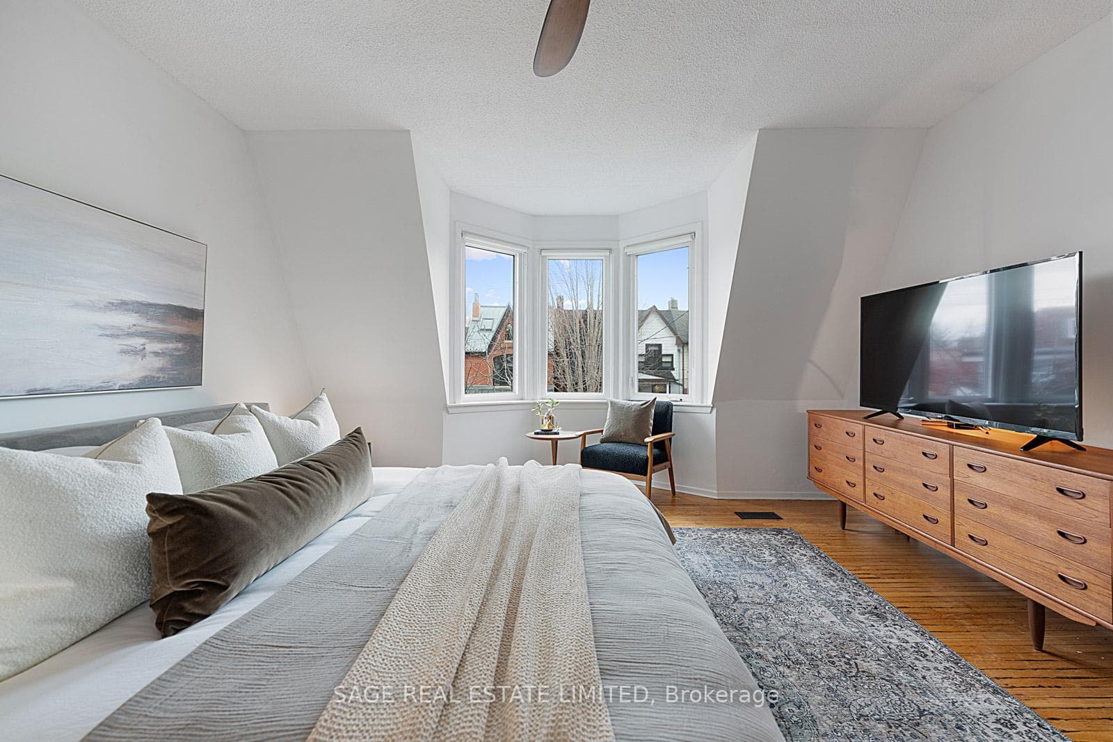 285 Delaware Avenue photo 21
