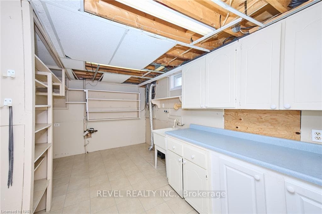 7635 Ronnie Crescent photo 25