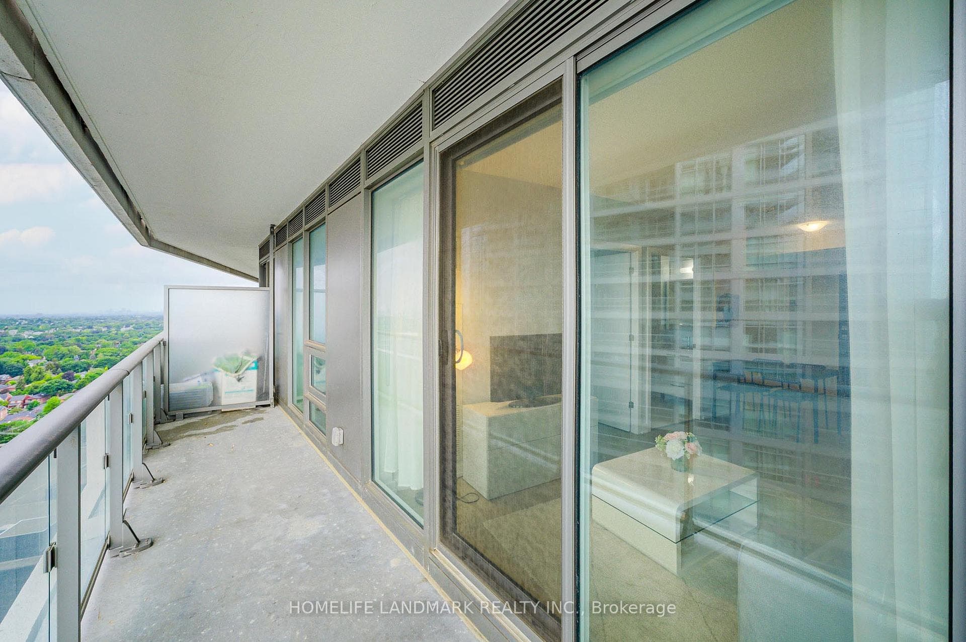 2221 Yonge Street Unit 2304 photo 33