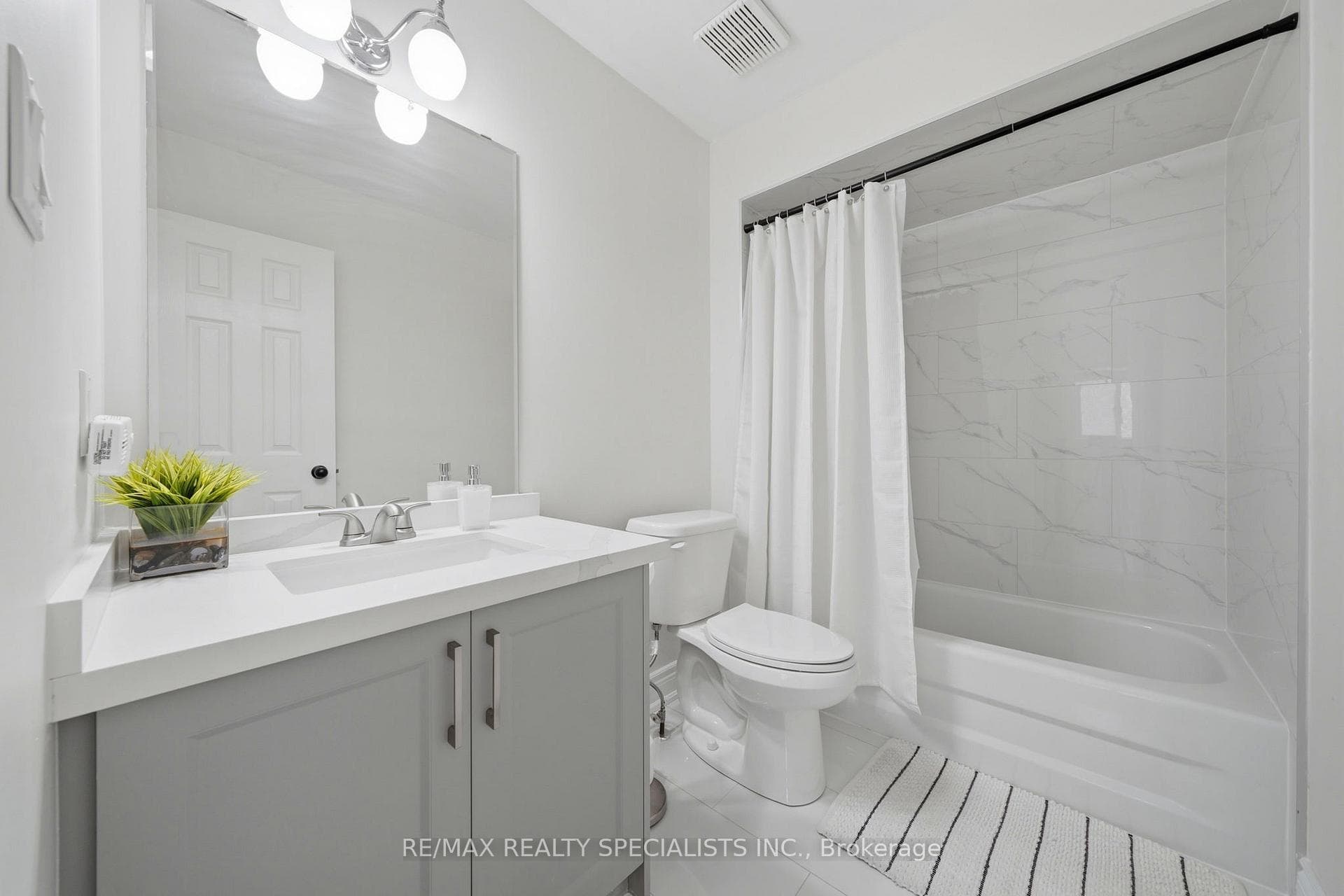 65 Ironhorse Crescent photo 16
