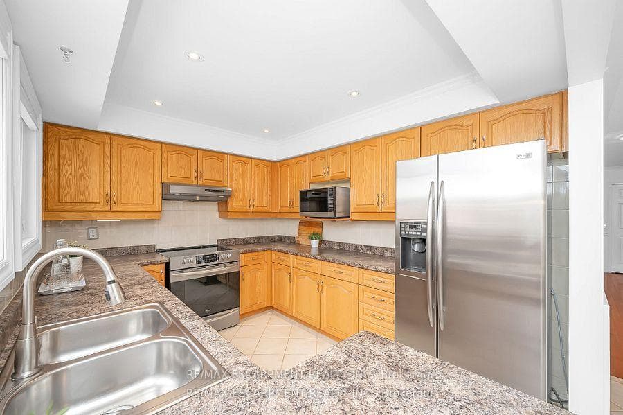 2069 Gordie Tapp Crescent photo 18