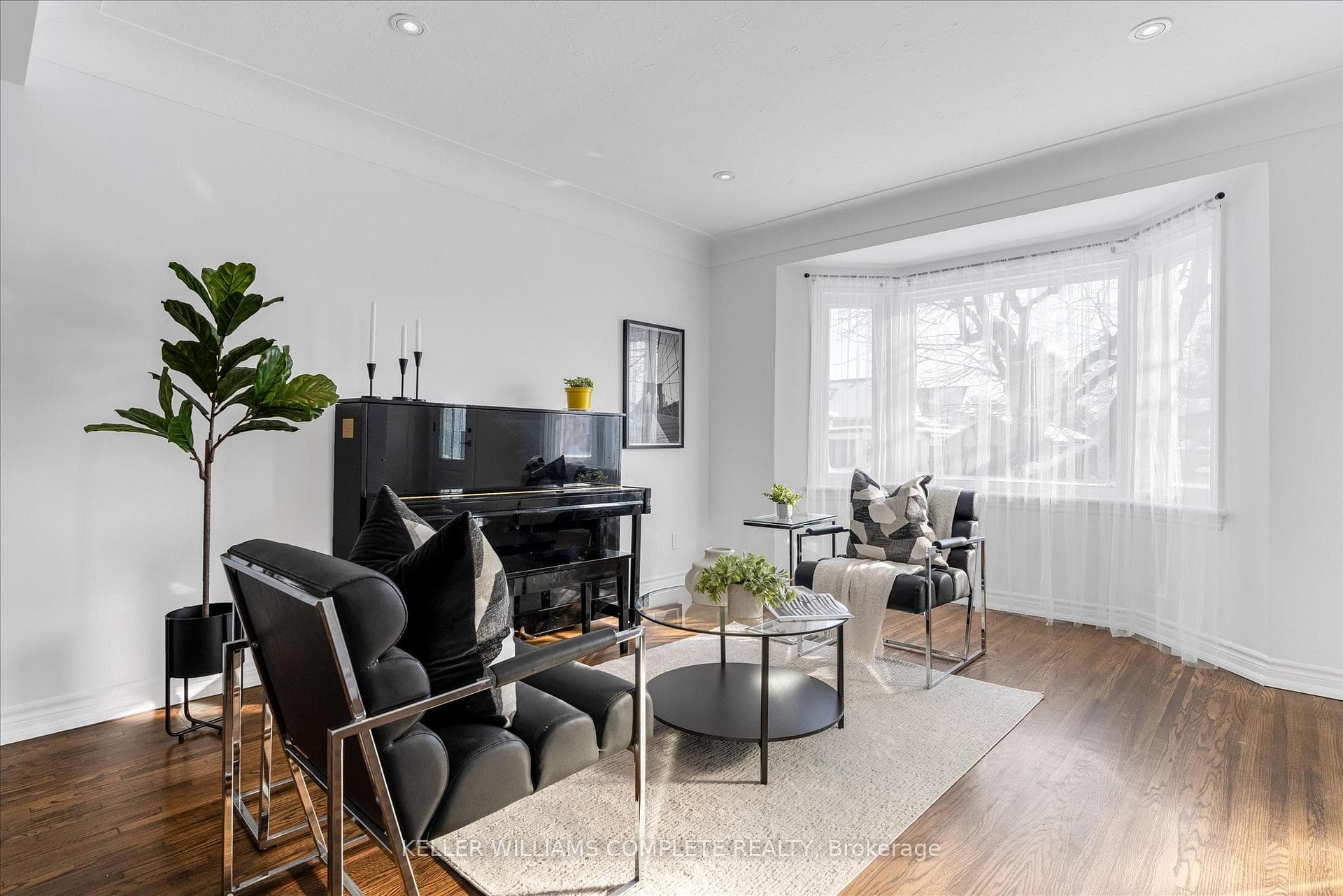 120 EAST 43RD Street photo 5