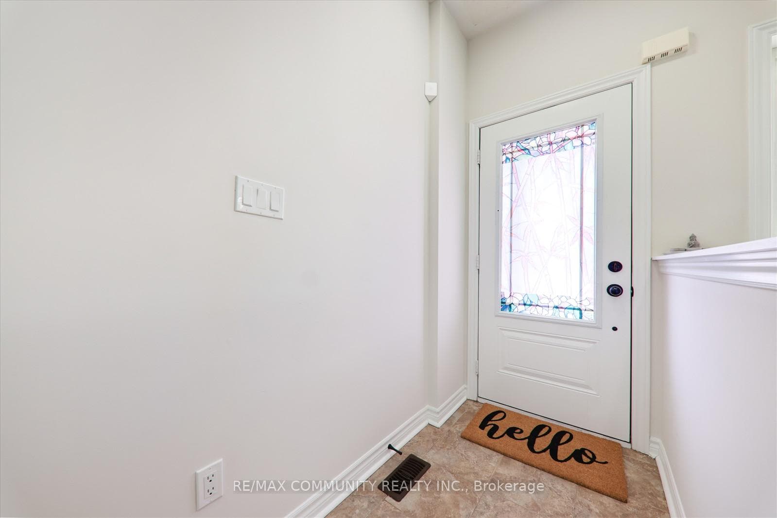 25 Mantz Crescent photo 5