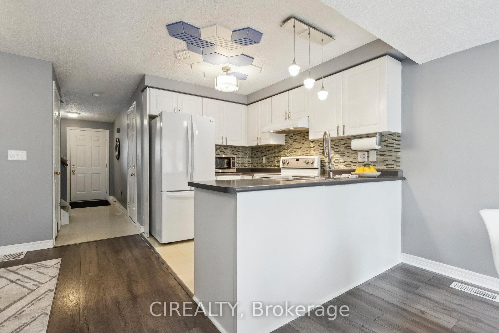 85 Rodgers Road photo 10