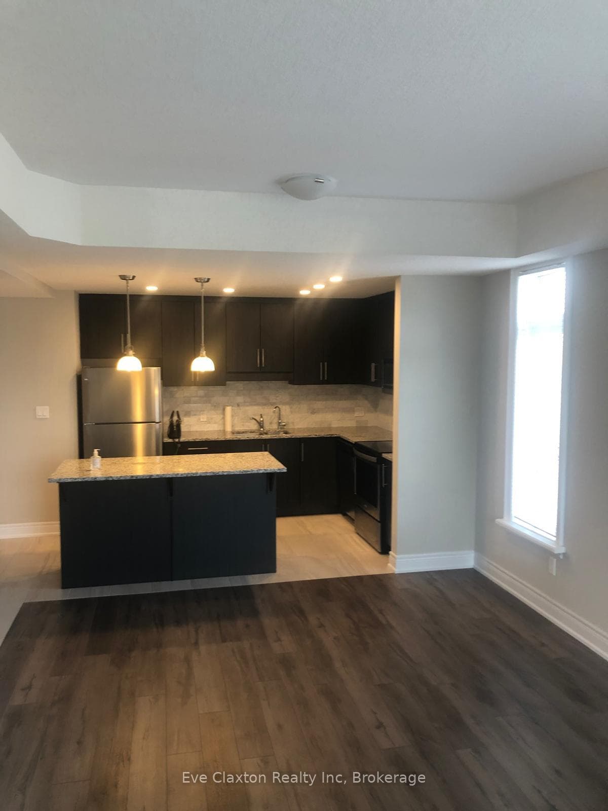 333 Gosling Gardens Unit 209 photo 6