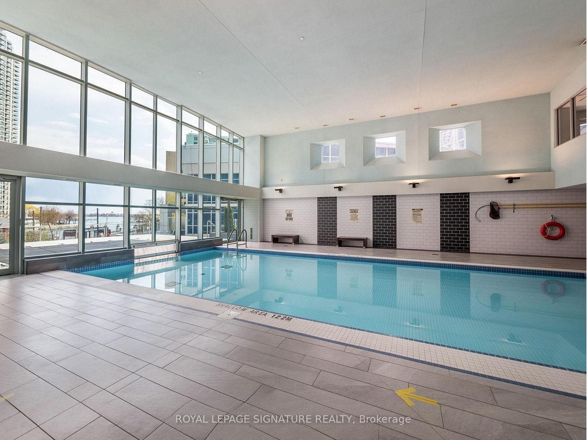 208 Queens Quay Unit 807 photo 33