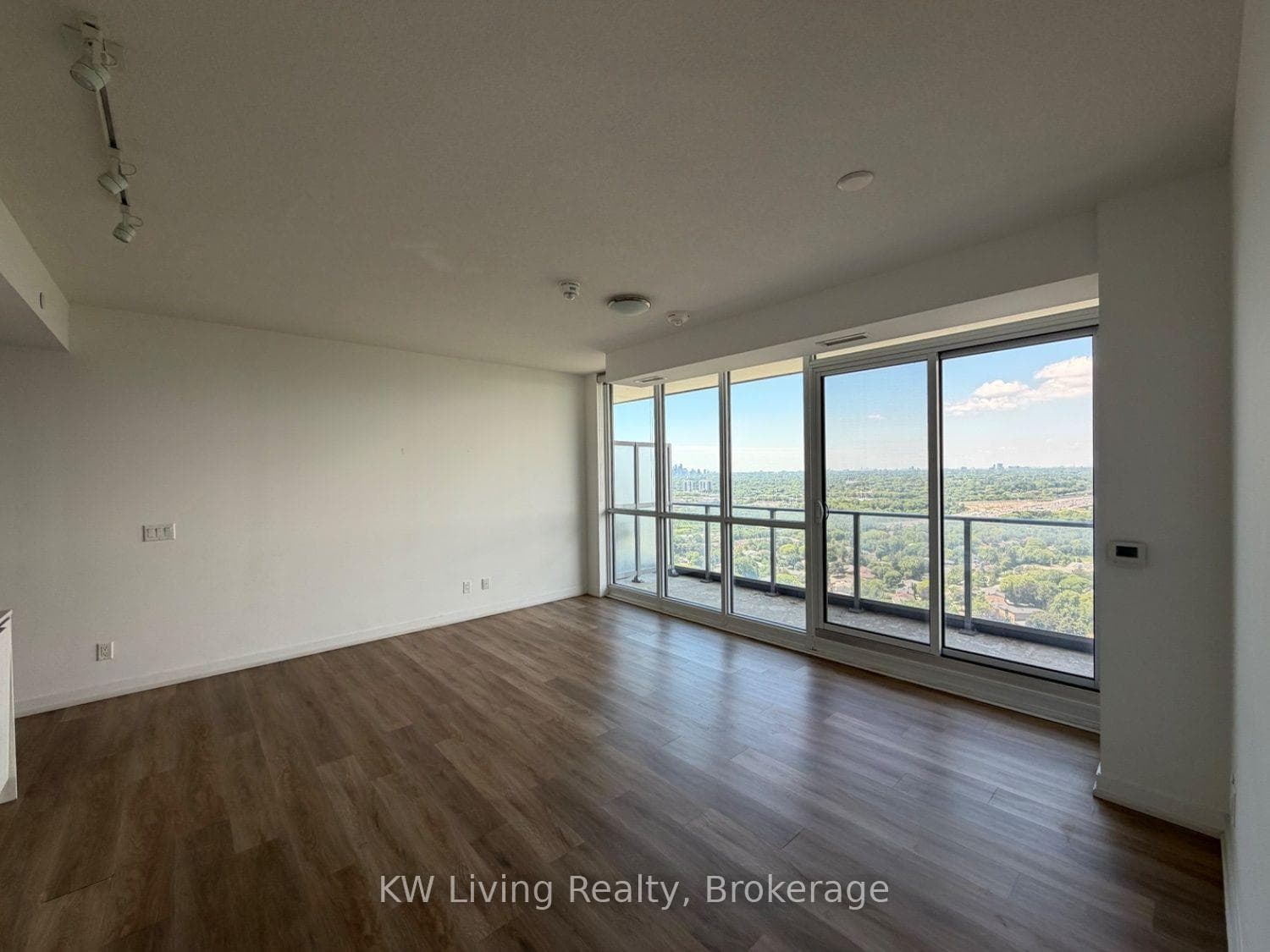38 Forest Manor Road Unit 2109 photo 4