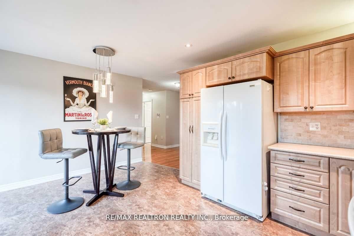 59 Metcalfe Drive photo 17