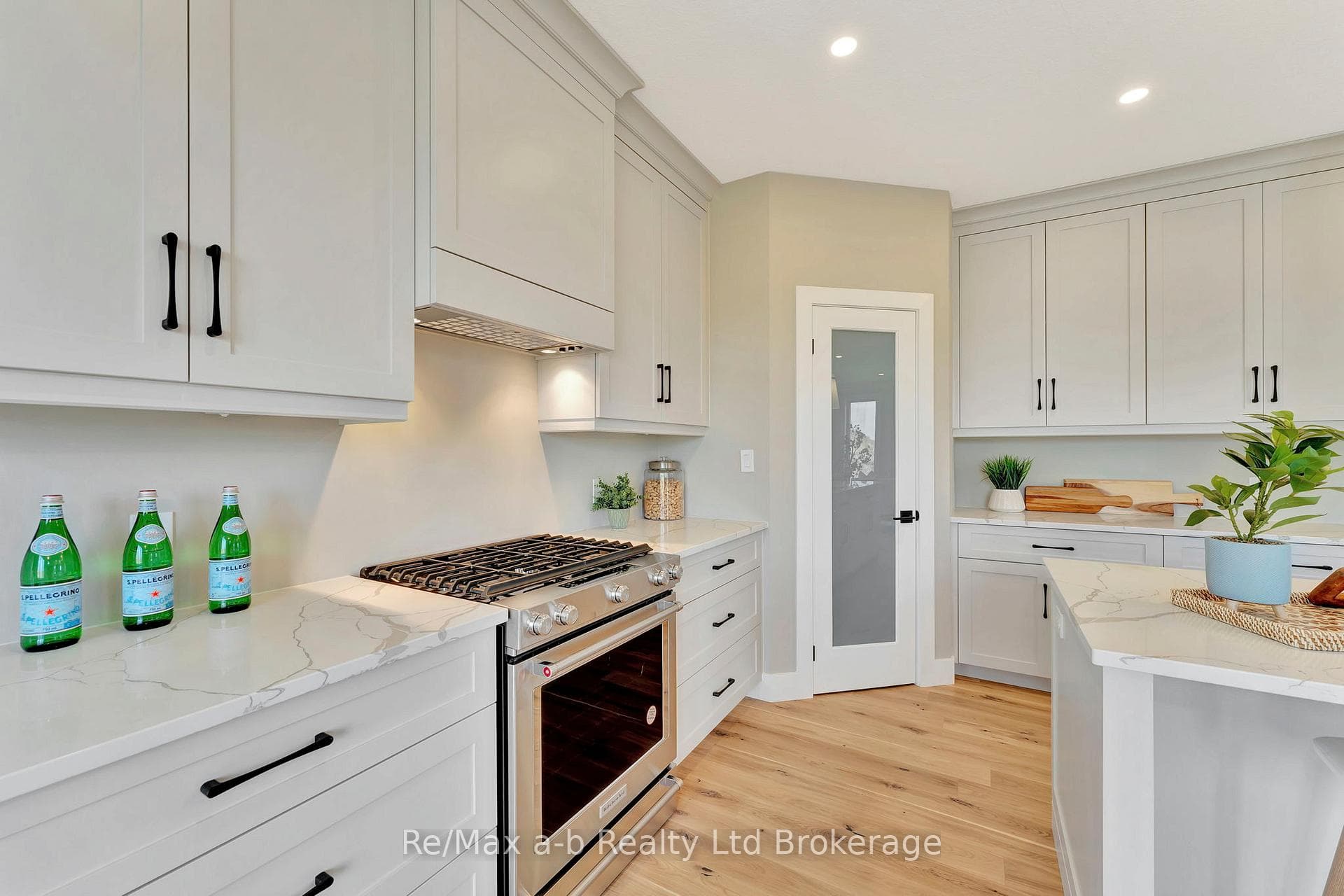 62 Sunview Drive photo 8