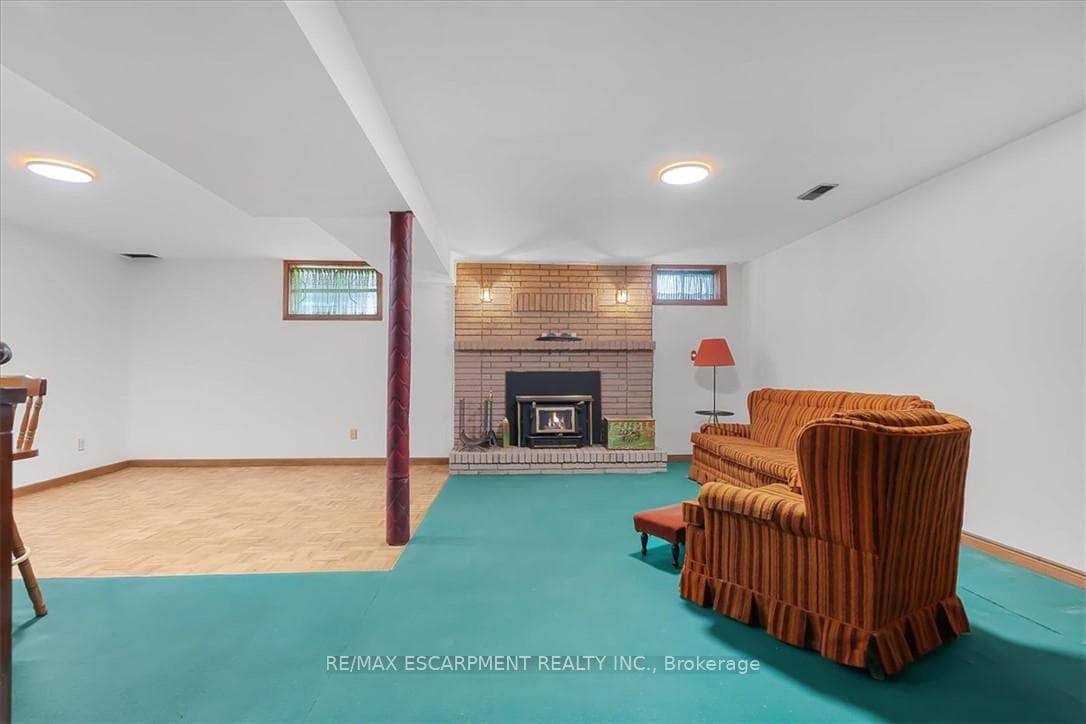 345 BERKINDALE Drive photo 32