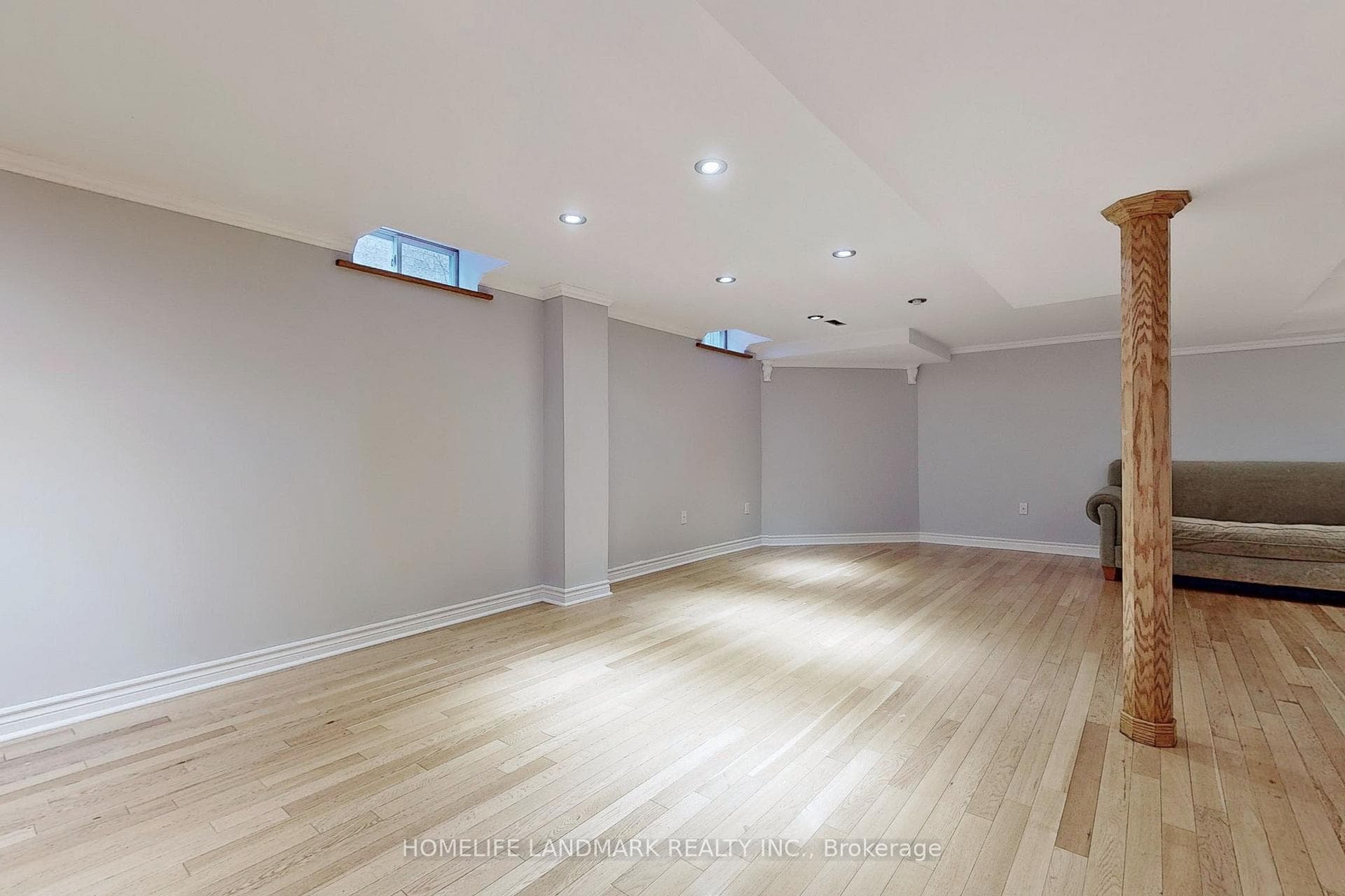 3452 Cherrington Crescent photo 25