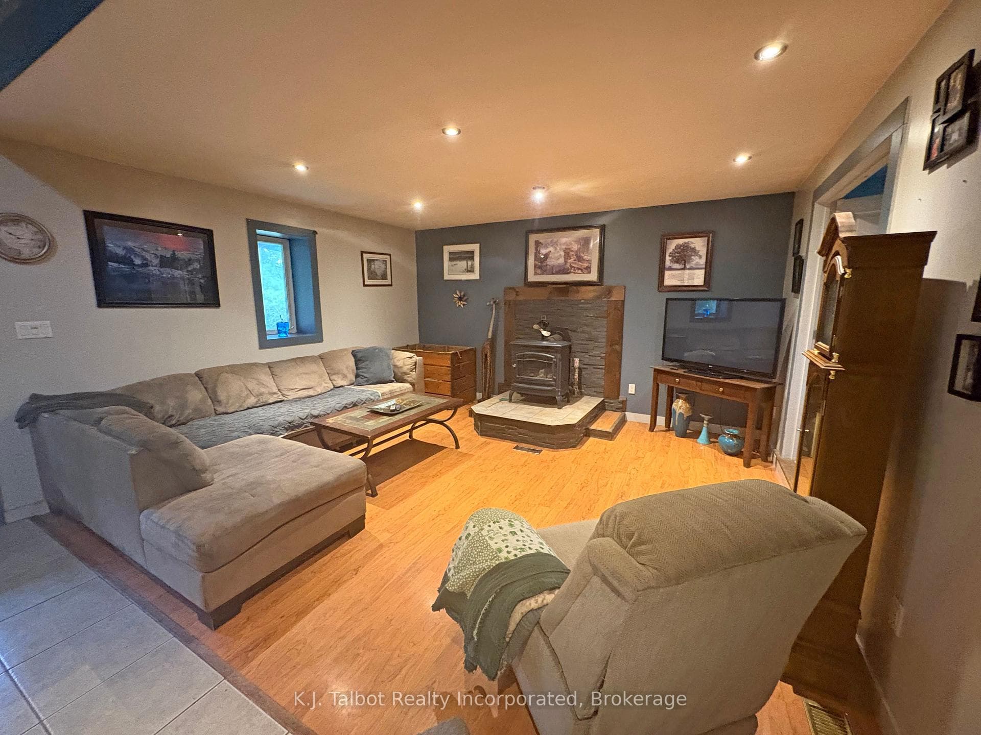 82044 Bluewater Highway photo 5