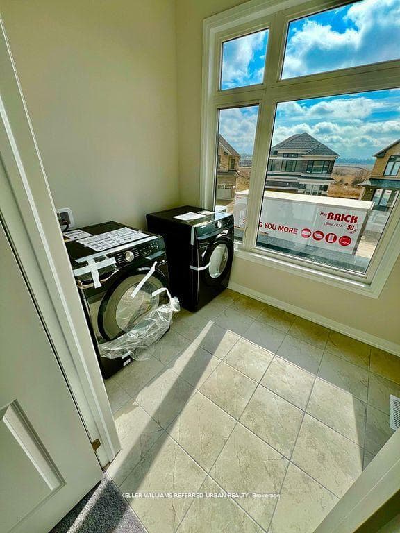 48 Blackburn Street photo 32