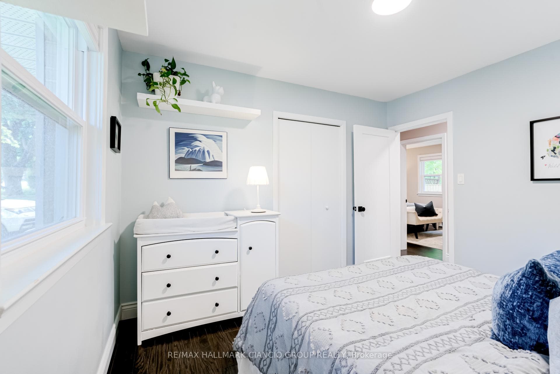 42 Parkway Avenue photo 14