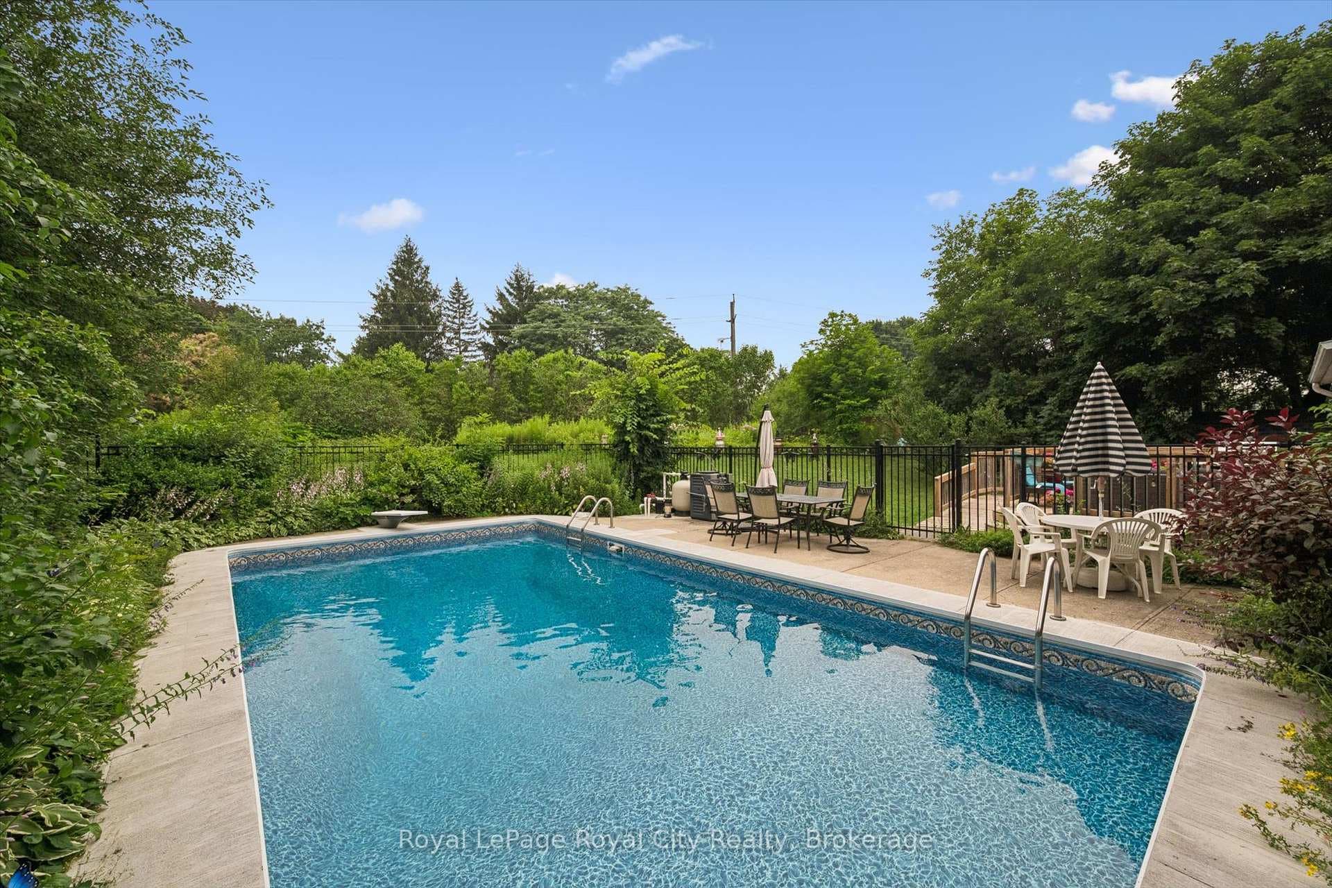 30 Westminster Avenue photo 43