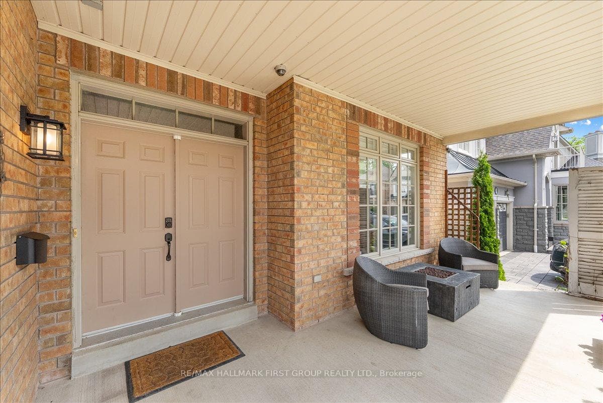1661 Goldenridge Road photo 6
