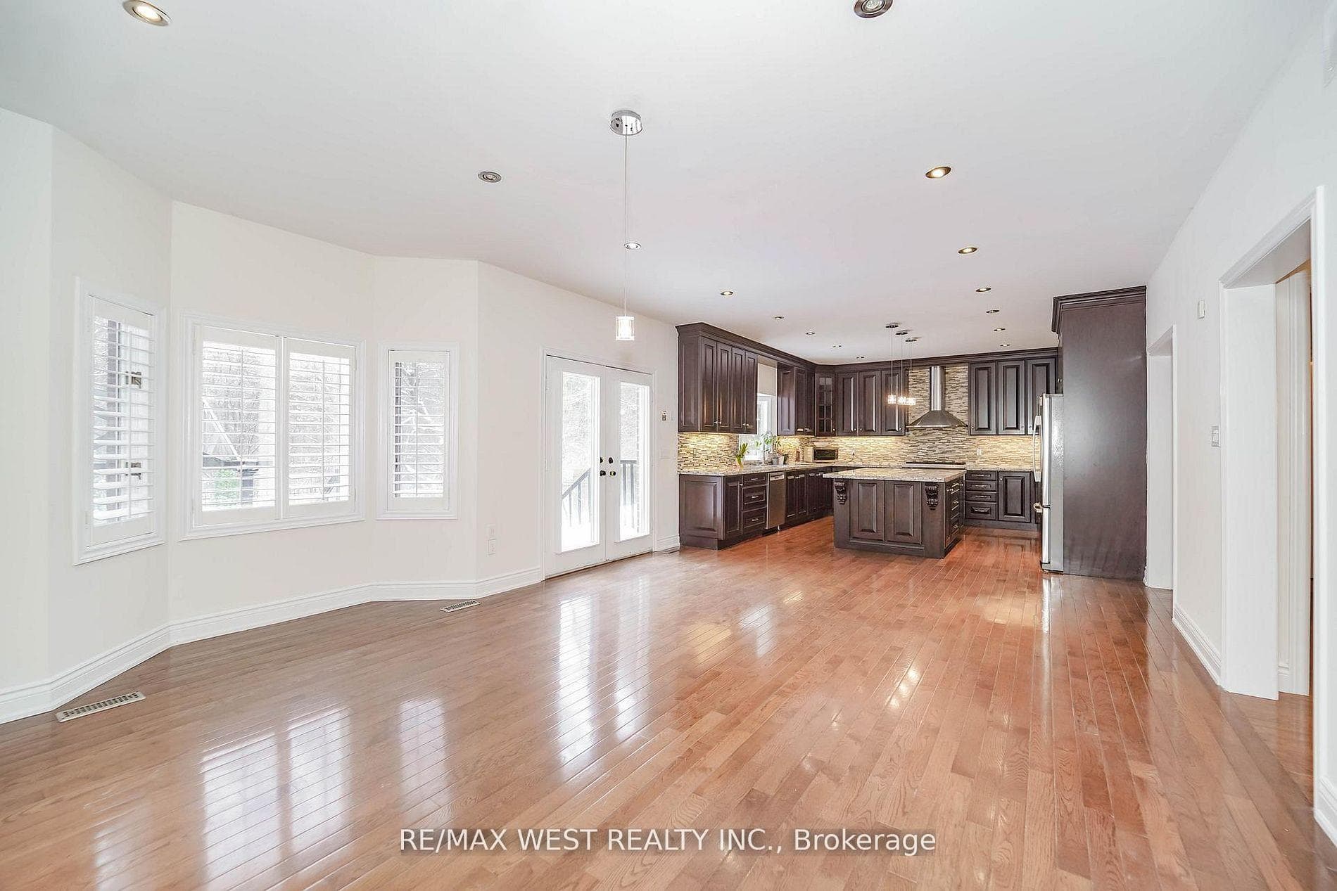 81 Woodview Drive photo 19