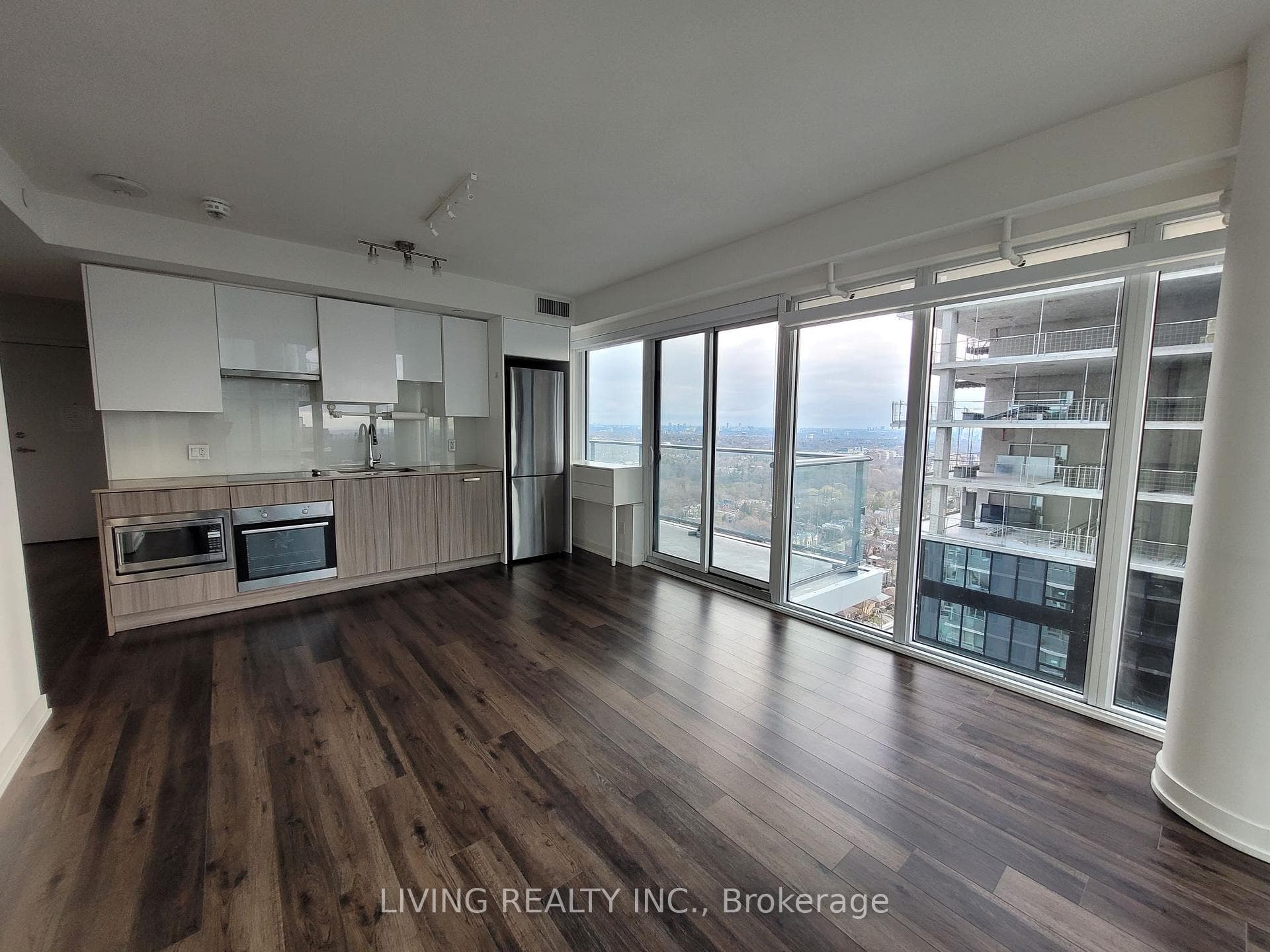 99 Broadway Avenue Unit 3404 photo 8