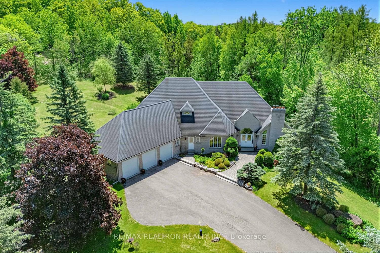 7 Gilbert Drive photo 1