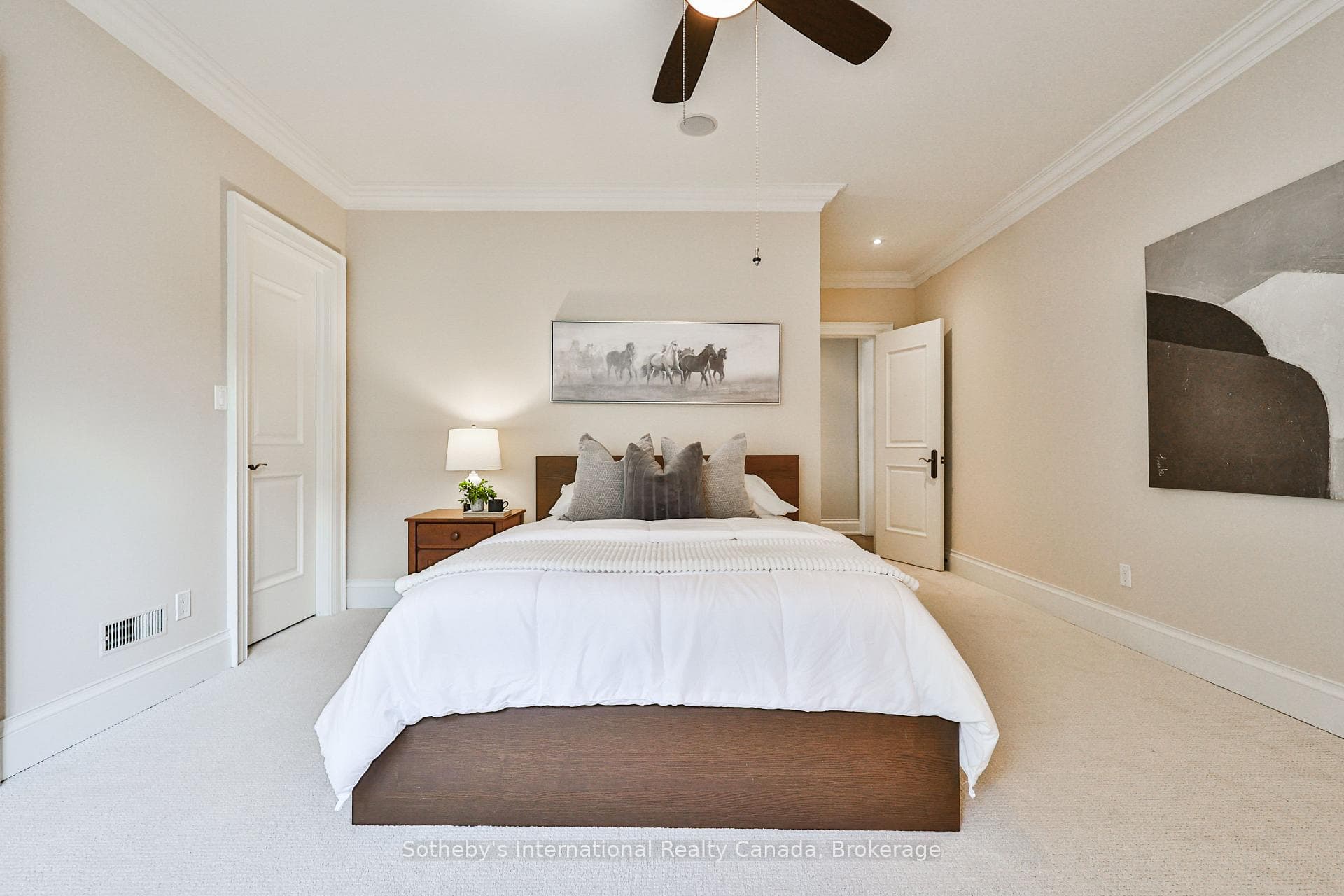 1051 Pinewood Avenue photo 37