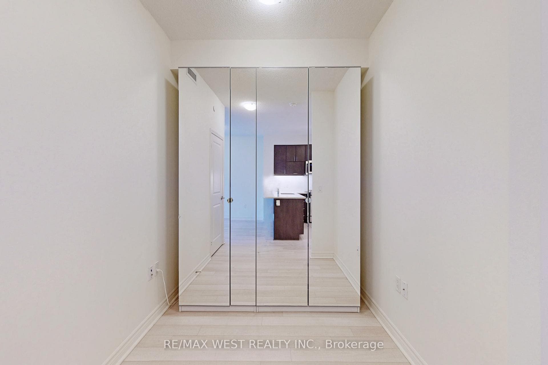 39 Annie Craig Drive Unit 903 photo 12