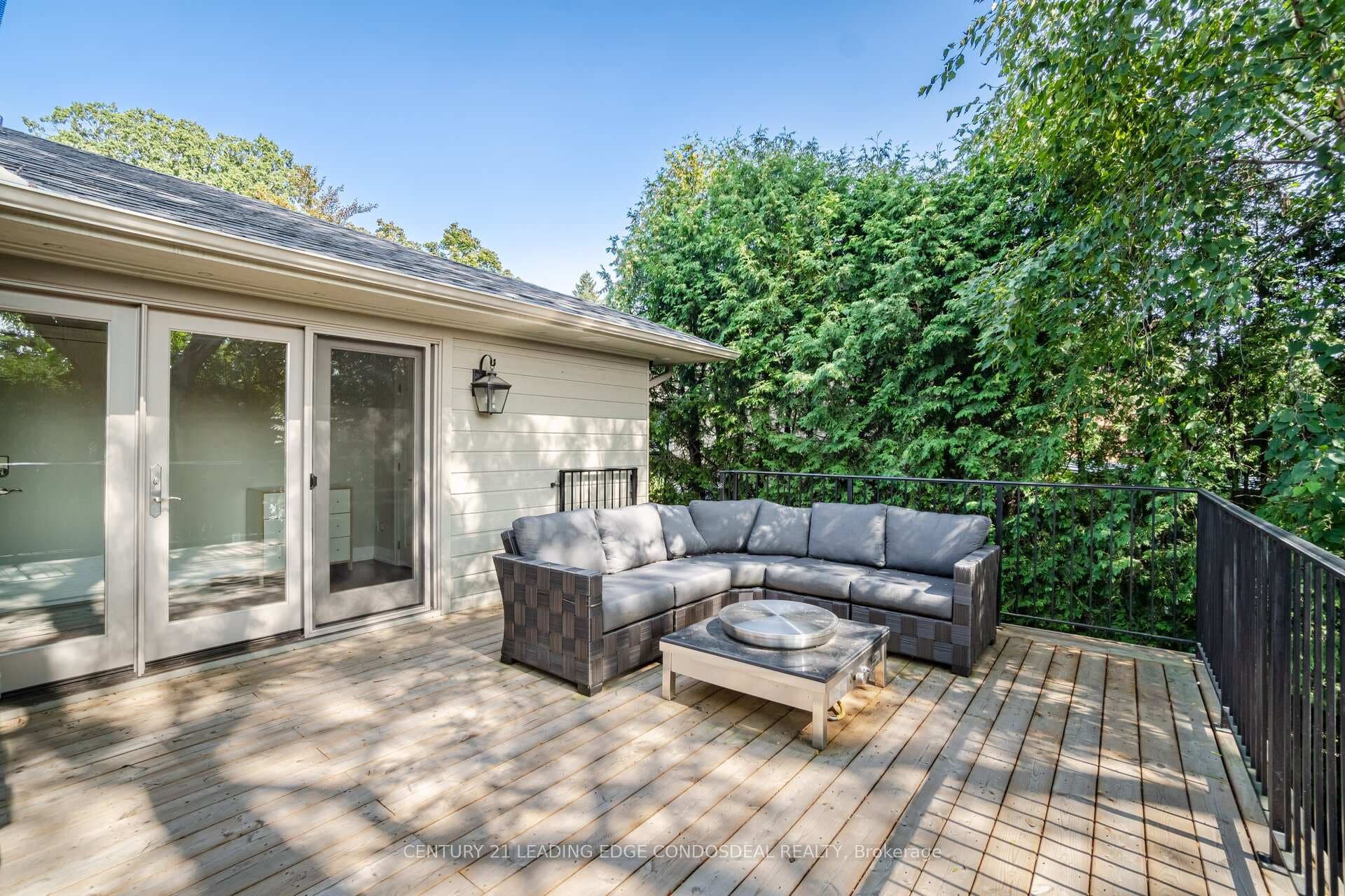 96 Laurentide Drive photo 49