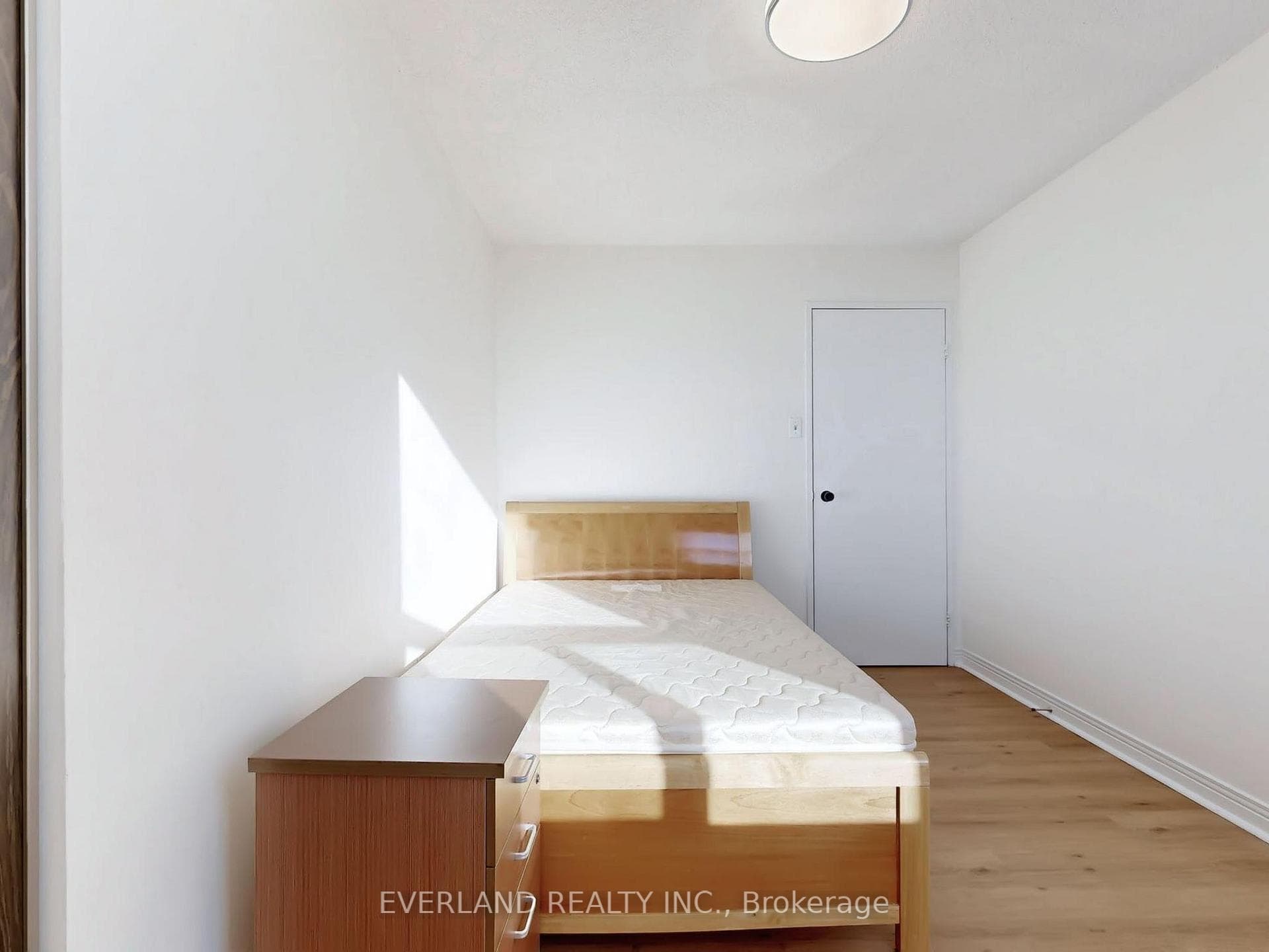 175 Hilda Avenue Unit 1104 photo 18