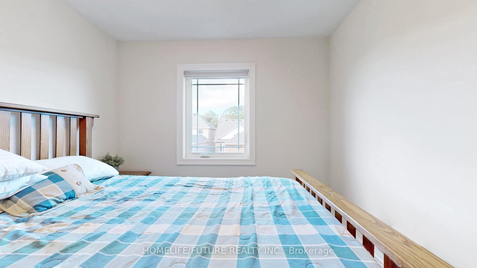 204 Strachan Street photo 30