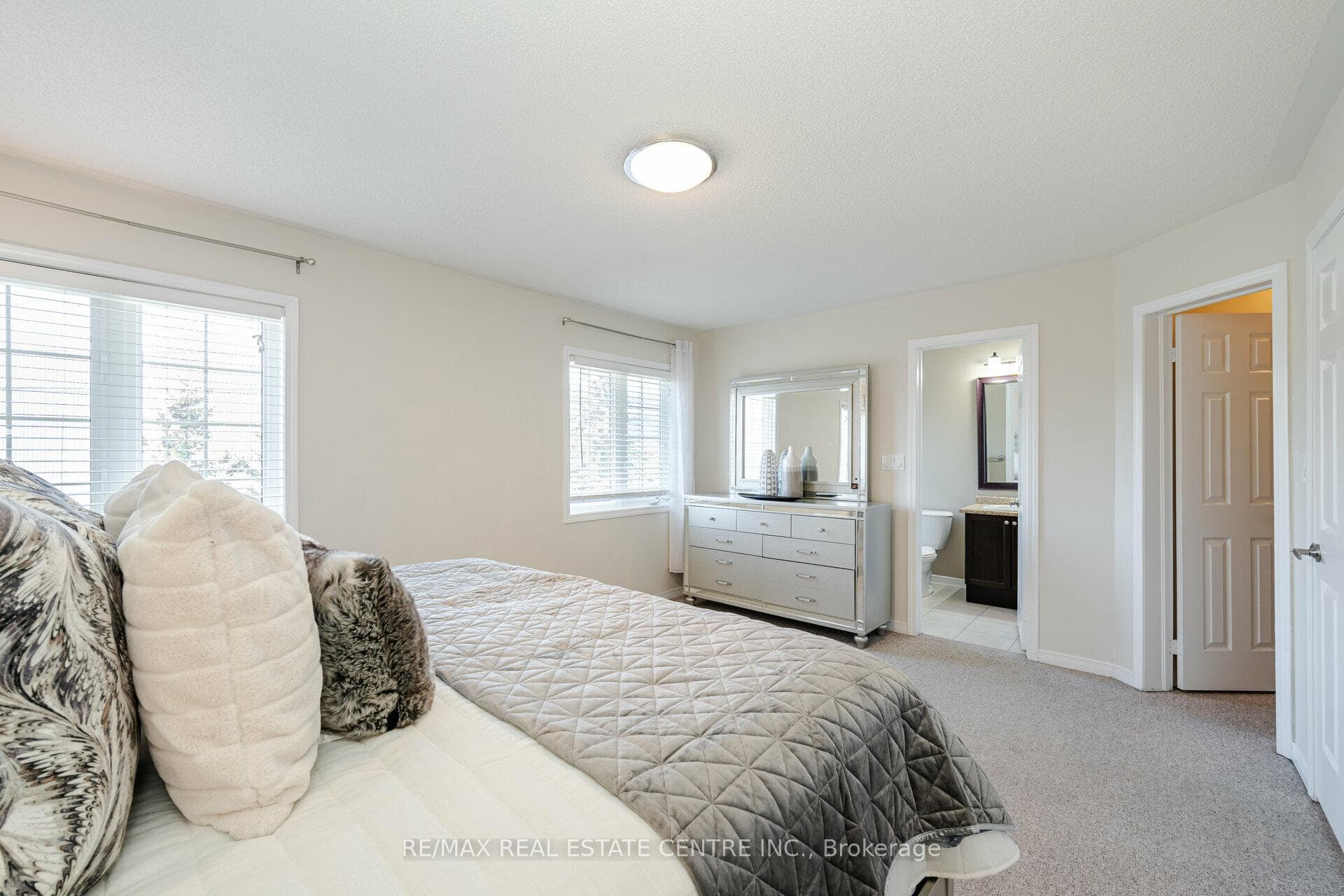 6 Booker Drive photo 16