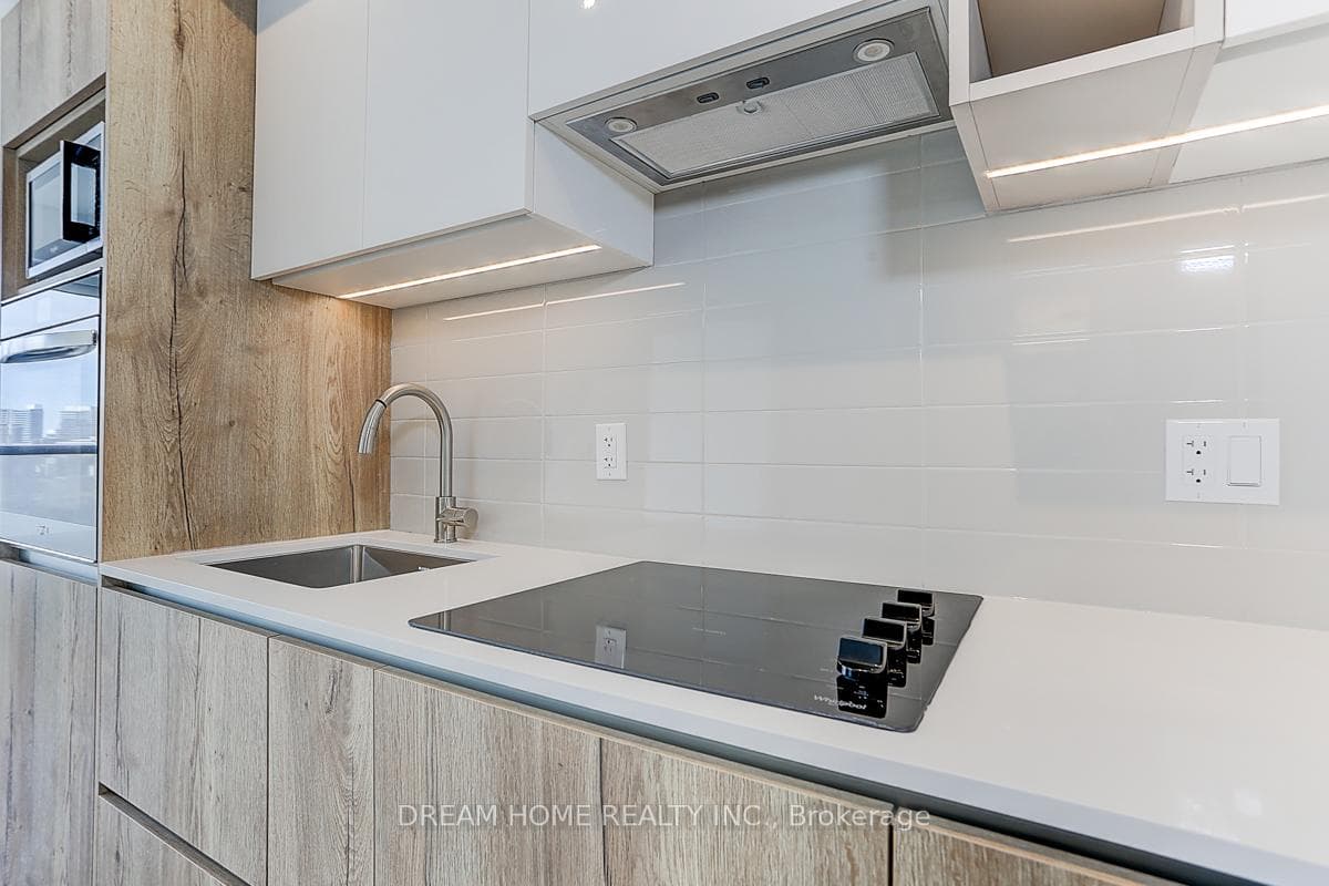 319 jarvis Street Unit 1116 photo 15