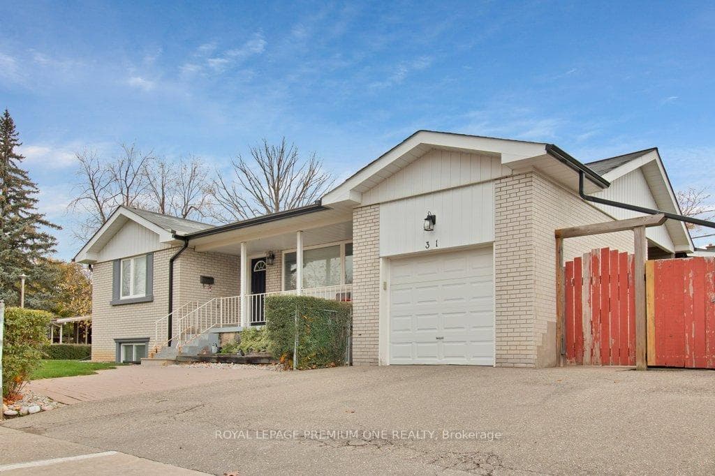 31 Corby Crescent Unit Bsmt photo 1